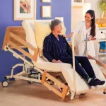 Perché e come scegliere un letto elettrico per disabili