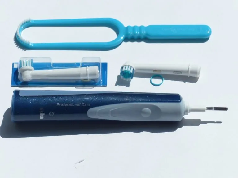 Lo spazzolino elettrico è davvero utile?